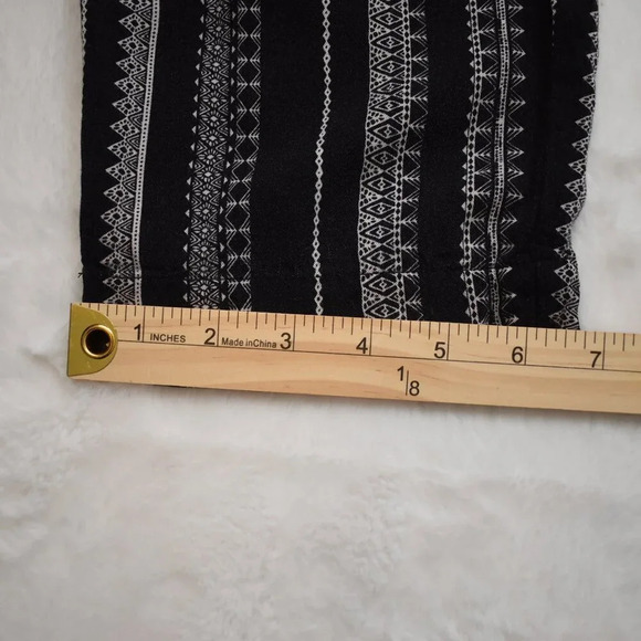 Jessica Simpson Tribal Ankle Pants Sz M Pull On Elastic Waist Pull On Neutral - Picture 15 of 16